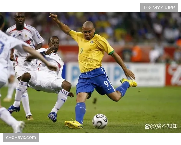 从贝利到梅西：足球巨星如何重塑全球体育文化版图