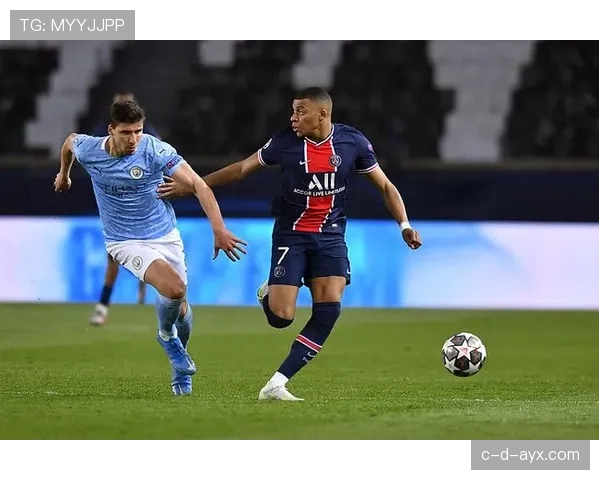 努涅斯与凯恩:全面中锋与冲击型前锋的战术角色对比 努涅斯与凯恩:全面中锋与冲击型前锋的战术角色对比