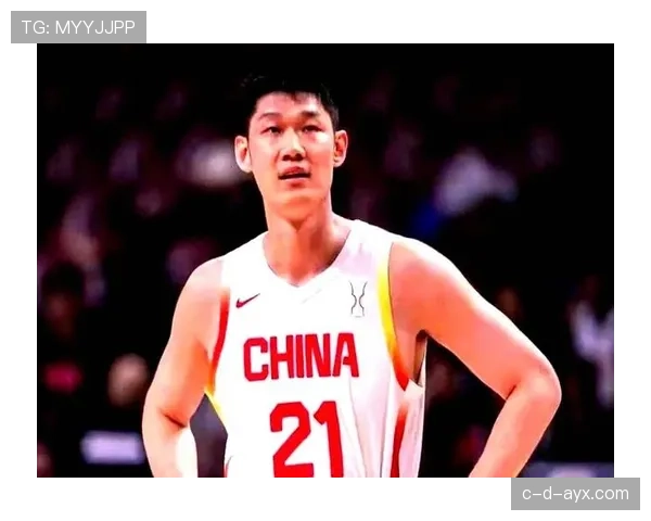 胡金秋赛季穿的拖鞋比我家地毯还贵，这日常真让人尴尬